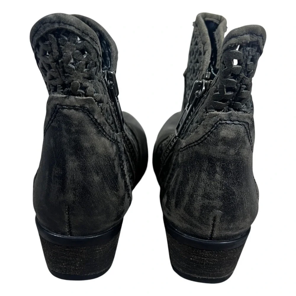 Circle G Distressed Laser Cut Floral Ankle Booties Grey Western Boho Size 8.5